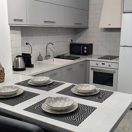 Alexandra'S Boutique House Apartment Triovasalos ภายนอก รูปภาพ
